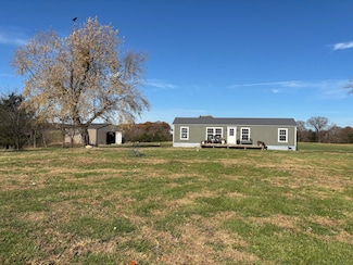 17196 Farm Road 2030, Aurora, MO 65605