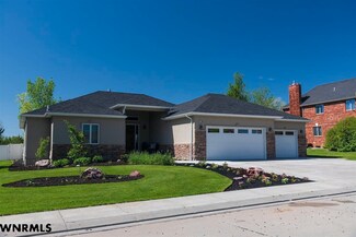 2285 Lariat Loop, Gering, NE 69341