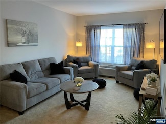 5318 Richmond Rd, West Milford, NJ 07480