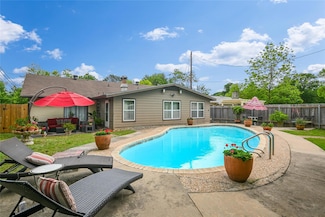 6702 Langston Dr, Austin, TX 78723