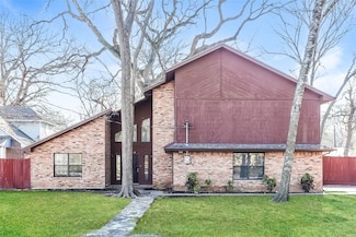330 Cedar Creek Dr, Duncanville, TX 75137