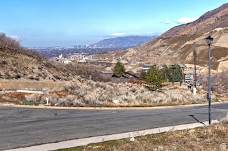 7541 S Prospector Dr E, Cottonwood Heights, UT 84093