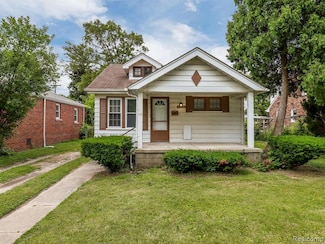 15358 Charles R Ave, Eastpointe, MI 48021