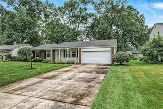 3901 Greenmont Dr SE, Warren, OH 44484