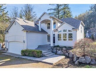 9220 SE Wooded Hills Ct, Damascus, OR 97089