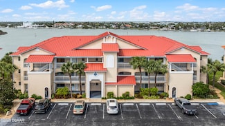 450 Bouchelle Dr Unit 301, New Smyrna Beach, FL 32169