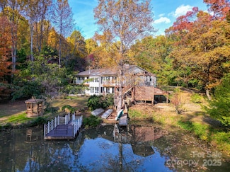 130 Grapevine Ln, Tryon, NC 28782