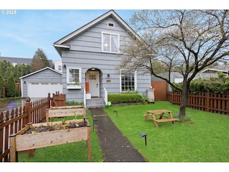 5624 NE Hoyt St, Portland, OR 97213