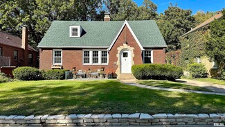 2627 W Moss Ave, Peoria, IL 61604