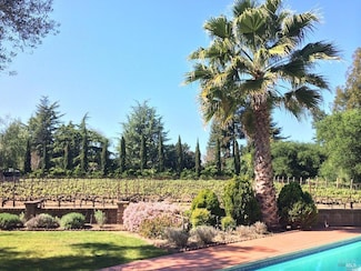 1800 Cabernet Ln, Saint Helena, CA 94574