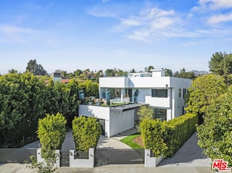 12125 W Sunset Blvd, Los Angeles, CA 90049