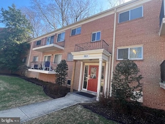 10631 Weymouth St, Bethesda, MD 20814