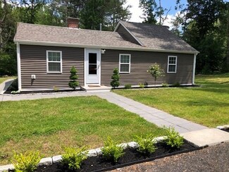 9 Mattapoisett Neck Rd, Mattapoisett, MA 02739