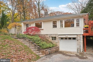 130 Devonwood Ln, Devon, PA 19333