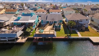 1013 Redfish St, Hitchcock, TX 77563