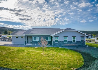 305 SE Sandstone Ct, Cedaredge, CO 81413