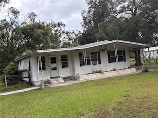 8105 Cindy Dr, Zephyrhills, FL 33540