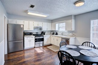 162 E University Dr Unit I203, Auburn, AL 36832
