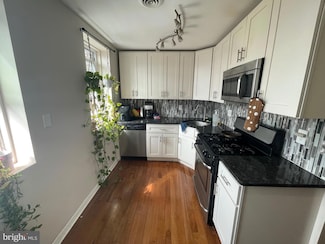 1258 S 17th St, Philadelphia, PA 19146
