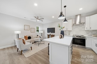 105 N Smallwood Place, Charlotte, NC 28216