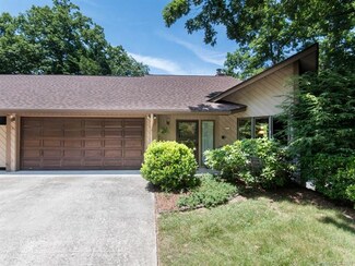 2202 Timber Place, Asheville, NC 28804