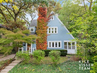 1234 Giddings Ave SE, Grand Rapids, MI 49506