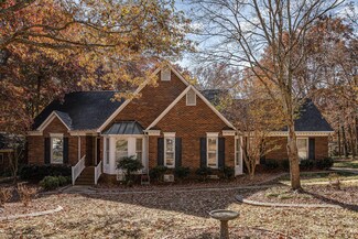 2435 Willowbrook Dr, Matthews, NC 28104