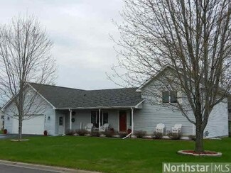8875 8875 Autumn Oaks Dr, Rockford, MN 55373