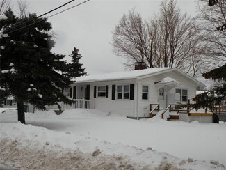 700 Brooks Dr, Clayton, NY 13624