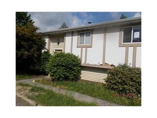 417 Short St, Derry, PA 15627