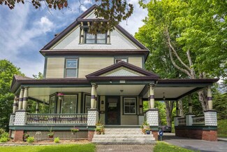 141 Pleasant St, Littleton, NH 03561
