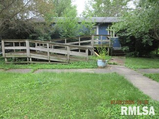 341 W Durant St, Walcott, IA 52773