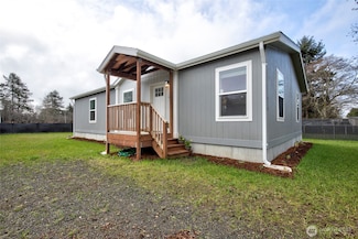 816 S Rain St NE, Ocean Shores, WA 98569