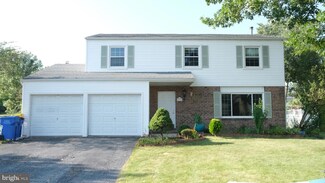 332 Springhouse Rd, Harrisburg, PA 17111