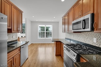 518 Coventry Dr, Nutley, NJ 07110