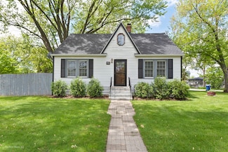 990 Magnolia Ave, Gurnee, IL 60031