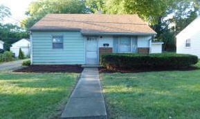 302 Crystal Lake Dr, Urbana, IL 61801