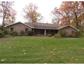 6 High Oak Farm Ln, Pulaski, PA 16143