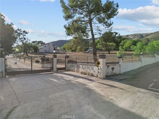 35655 Buckhaven Rd, Santa Clarita, CA 91390