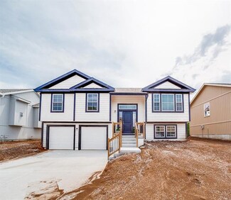 12634 Fountain Lake Cir, Grand View, MO 64030