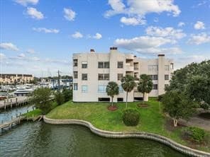 1302 Marina Bay Dr Unit 201A, Kemah, TX 77565