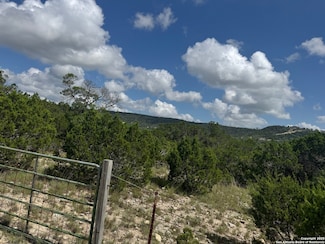 2652 Dead Poacher Trail, Bandera, TX 78003