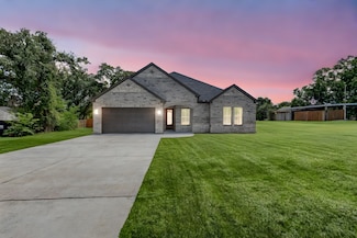 501 Linda Rd, Kennedale, TX 76060