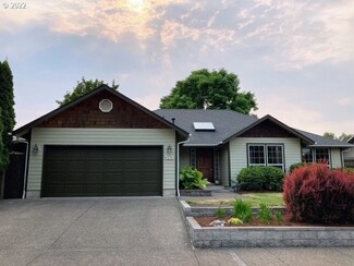 348 72nd Place, Springfield, OR 97478
