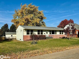 1705 Whittier St, Burlington, IA 52601