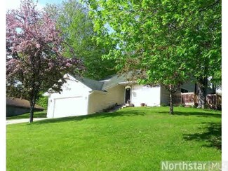 8757 8757 Woodlawn Dr, Rockford, MN 55373