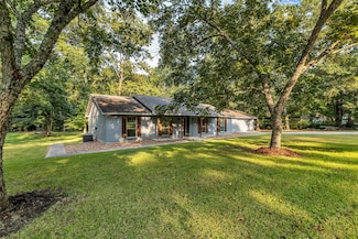 11635 Forest Glen Dr, Willis, TX 77318
