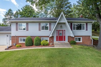 1044 Tinkham Trail, Baraboo, WI 53913