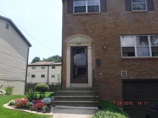 2825 Kingsrowe Ct, Columbus, OH 43209