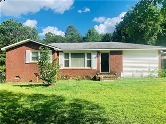 2041 Arnold Ln, Waterloo, SC 29384